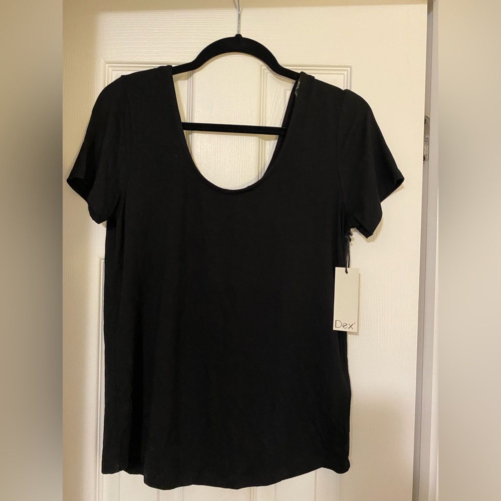 Dex Brand New with Tags Short Sleeve Shirt Scoop Neck Front / V-Neck back